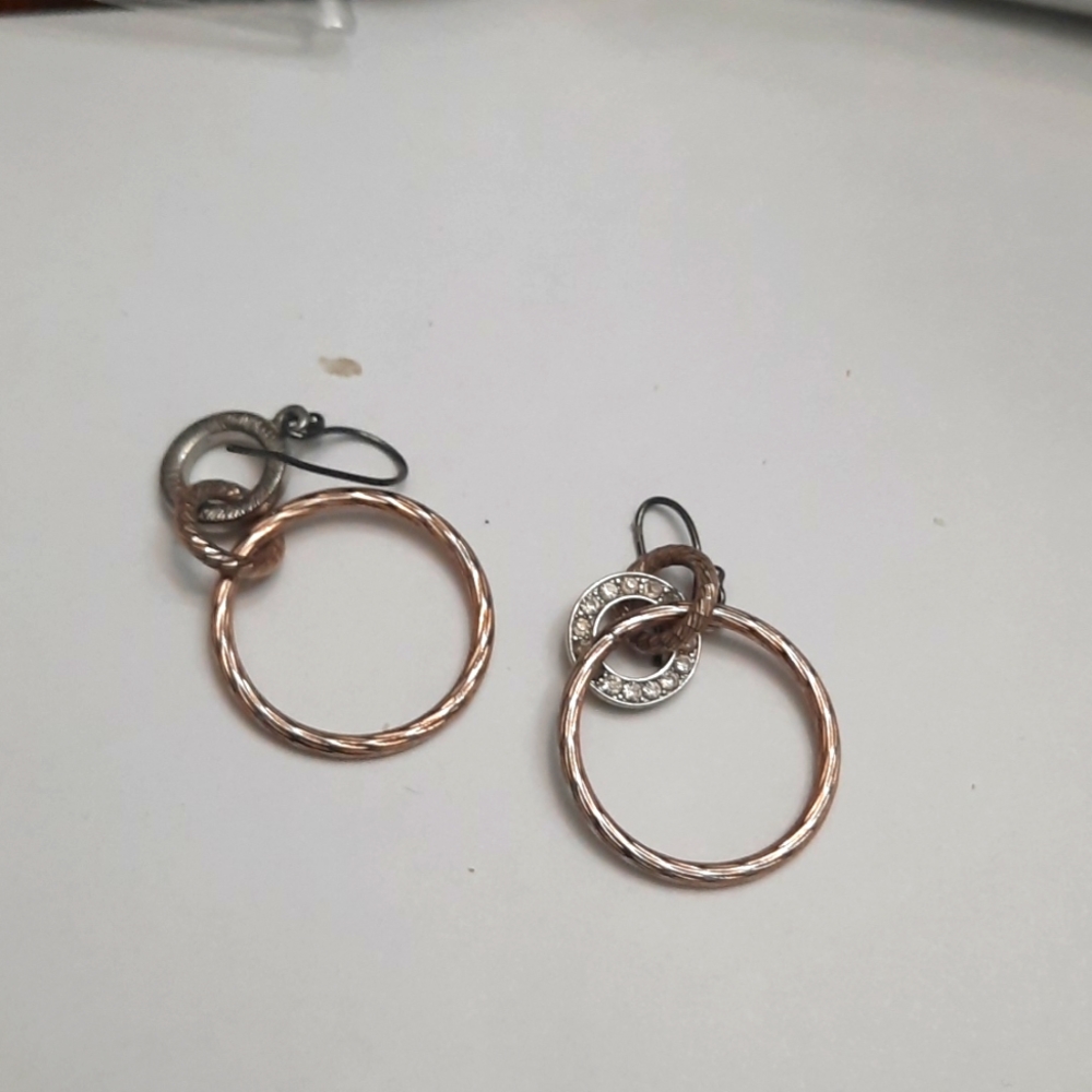 Ear rings